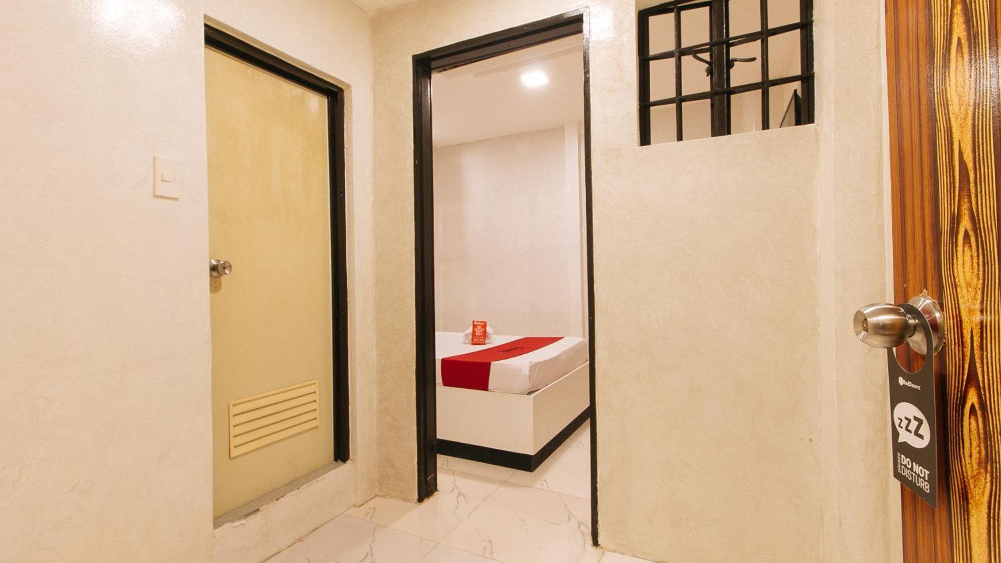 Reddoorz @ Piy Margal Sampaloc Manila Hotel Exterior photo