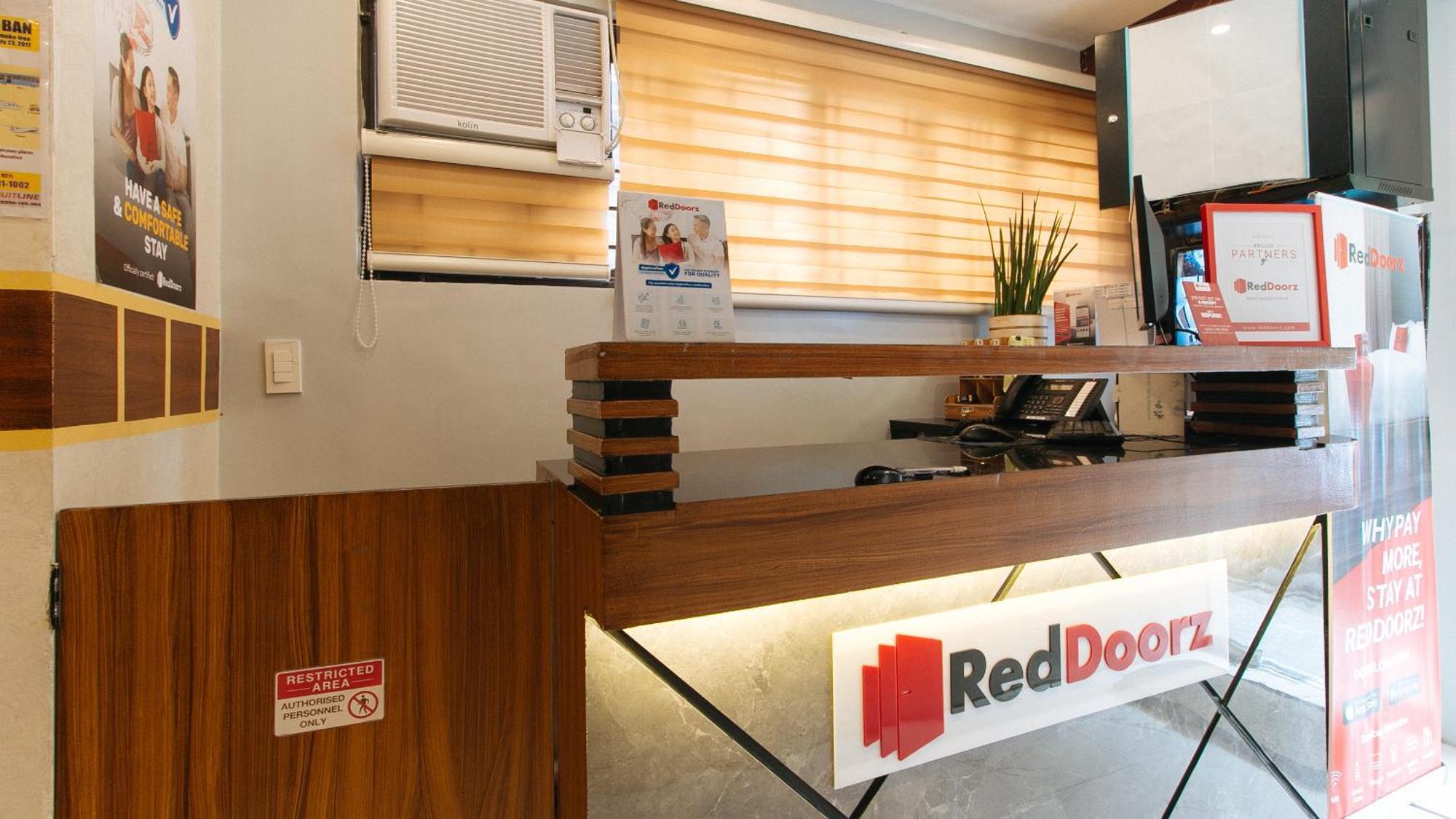 Reddoorz @ Piy Margal Sampaloc Manila Hotel Exterior photo